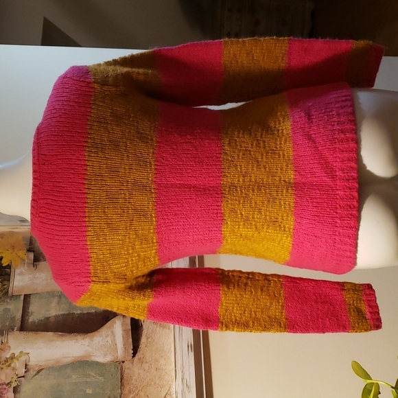 LOFT Sweater - Picture 5 of 6